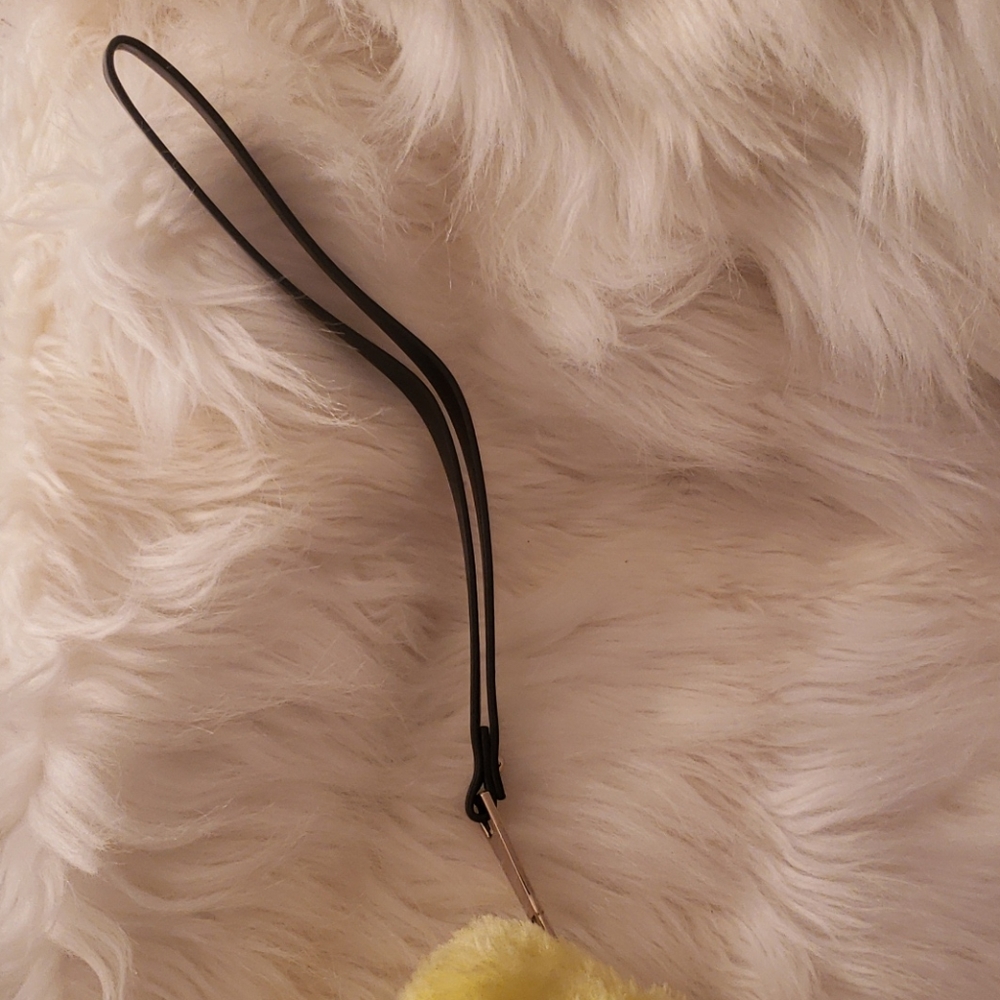 Zara Yellow faux fur clutch - Picture 3 of 6
